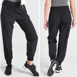 Athleta Women’s Black Camden Jogger Pants  S/486192-00  SIZE 4